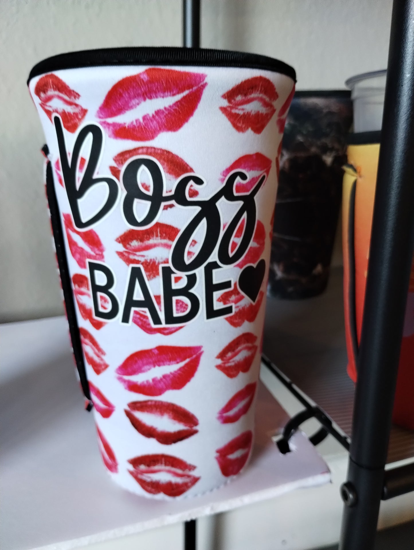 Boss babe kisses koozie